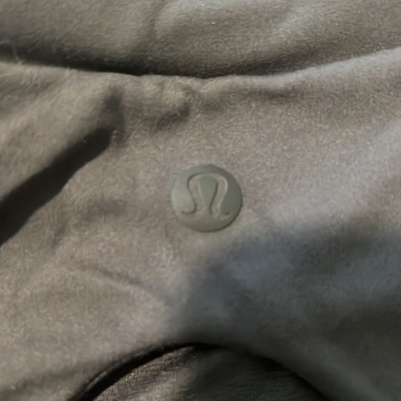 Lululemon crop top - Picture 3 of 3